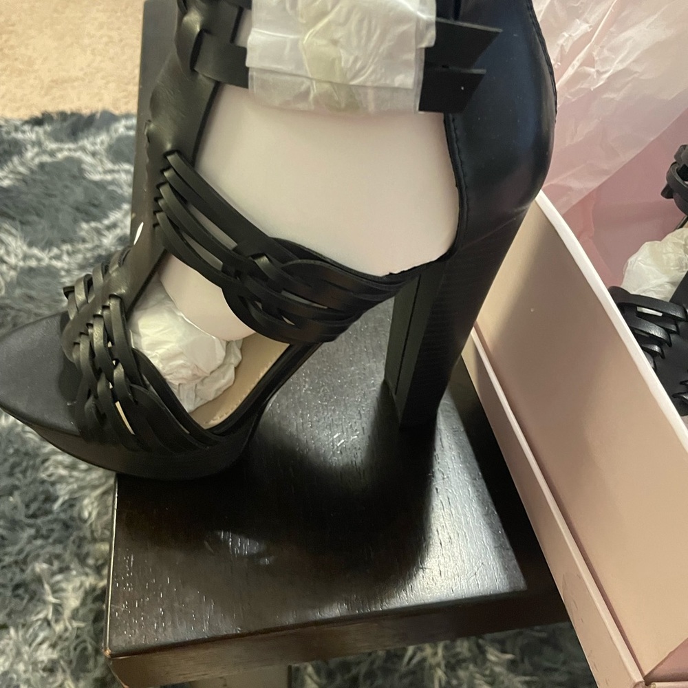 Black dress sandals